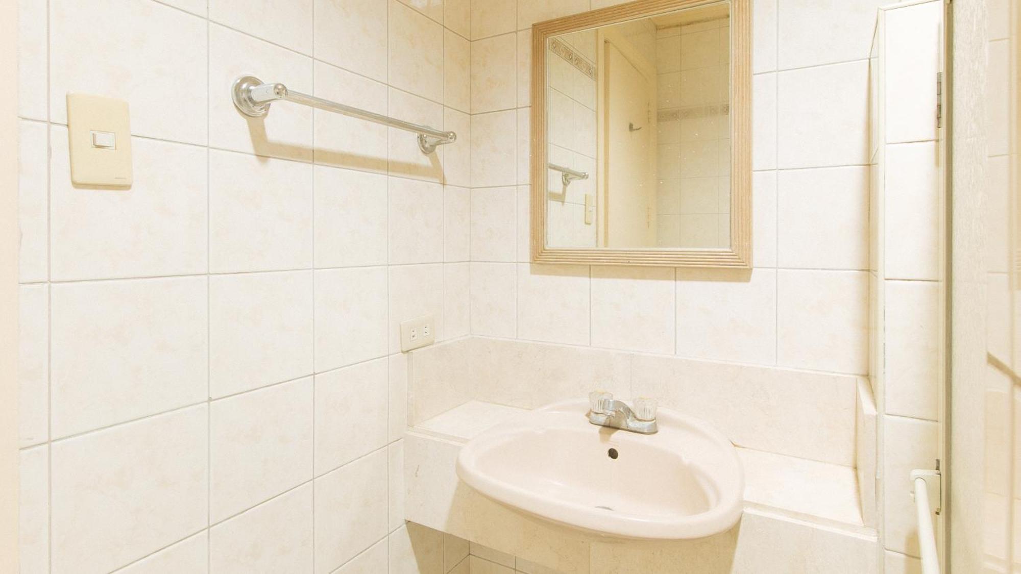 Royal Am Rei Hotel By Reddoorz Bacolod Ngoại thất bức ảnh