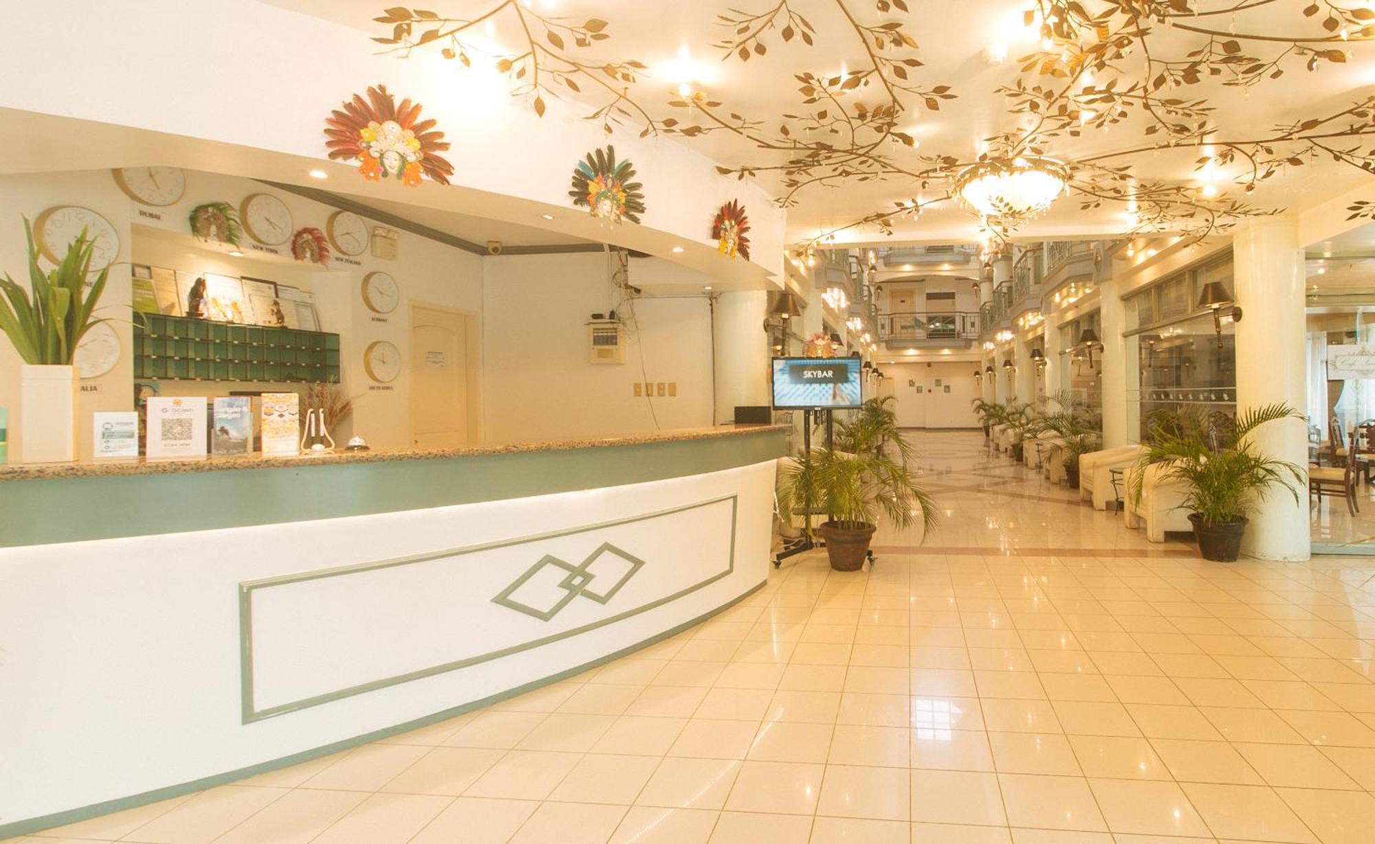 Royal Am Rei Hotel By Reddoorz Bacolod Ngoại thất bức ảnh